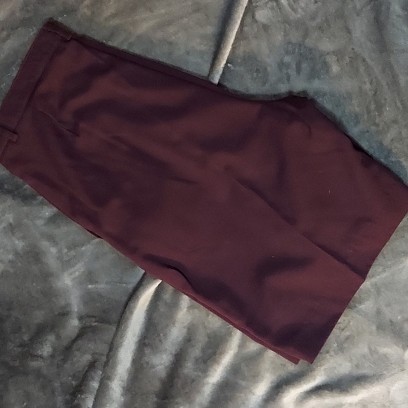 AMBITIONS Made in the USA Eggplant Shorts Size 16 - Picture 2 of 4
